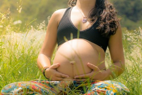 Těhotenská masáž pro nastávající maminky Praha 4